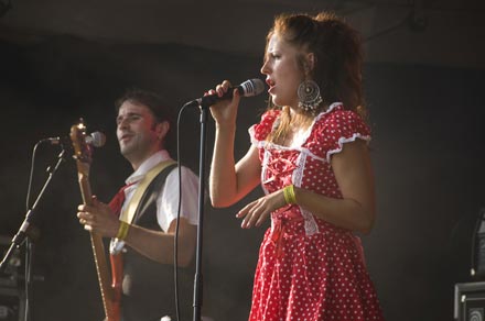 Mariska & Pahat Sudet esiintyi Sulo-klubilla myös vuonna 2010. Kuva: Markus Korpi-Hallila.