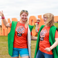 Festaritöissä ehtii myös joraamaan. Kuva: Camilla Hanhirova