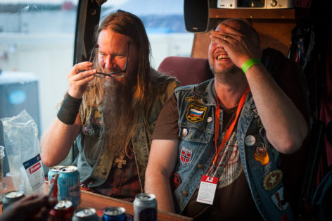Kotiteollisuuden Jouni Hynynen ja Janne Hongisto haastattelussa. Kuva: Tuomas Vitikainen