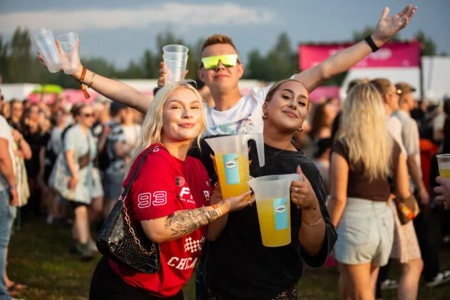 Summer's best long drink pitchers. Photo: Annika Sorjonen / Ilosaarirock 2025