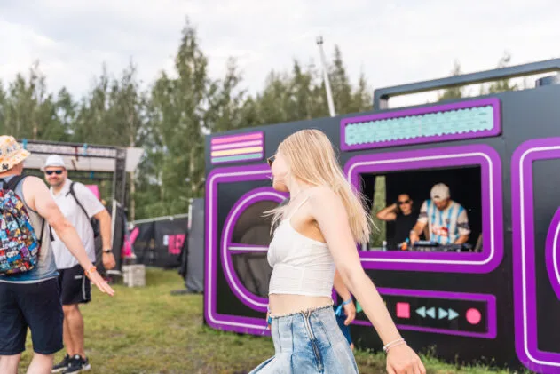 Boombox dance party in honor of the last festival day! Photo: Eemil-Oskari Osmala / Ilosaarirock 2025