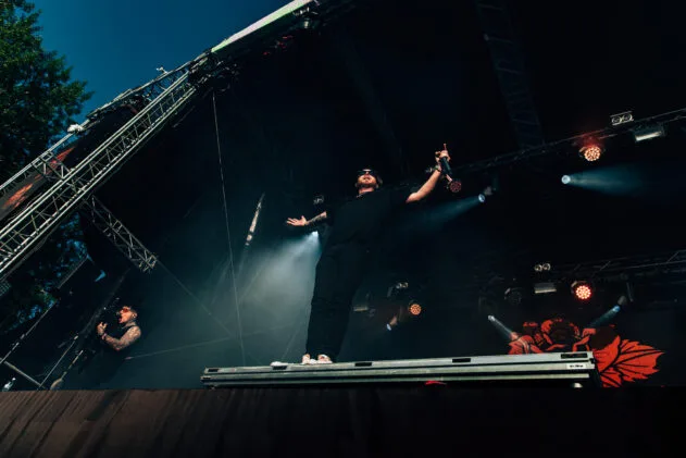 Caskets (UK). Photo: Roosa-Maria Kauppila / Ilosaarirock 2025
