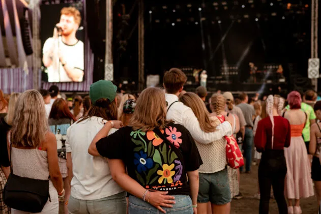 You and me and our favorite band. Photo: Jessica Ehrström / Ilosaarirock 2025