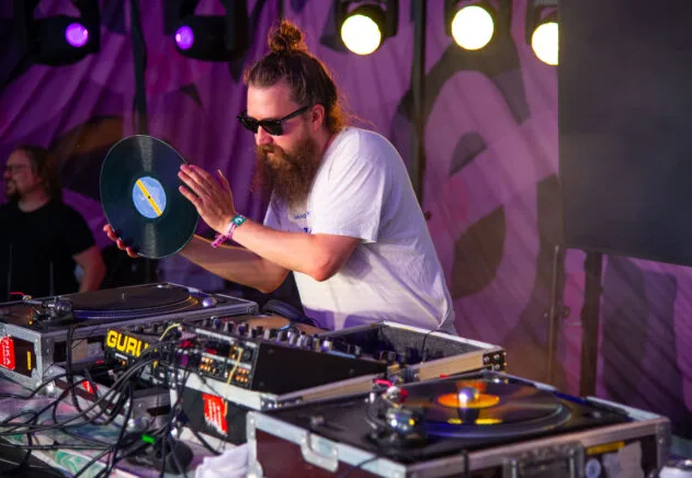 Jytää ja iskelmää. Photo: Kaisa Turunen / Ilosaarirock 2025