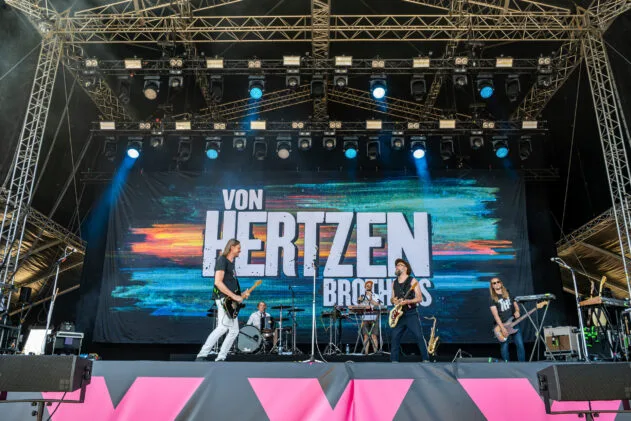 Von Hertzen Brothers. Kuva: Timo Uimi / Ilosaarirock 2025