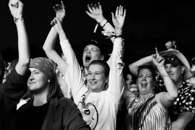 The crowd at YUNGBLUD. Photo: Eemil-Oskari Osmala / Ilosaarirock 2025