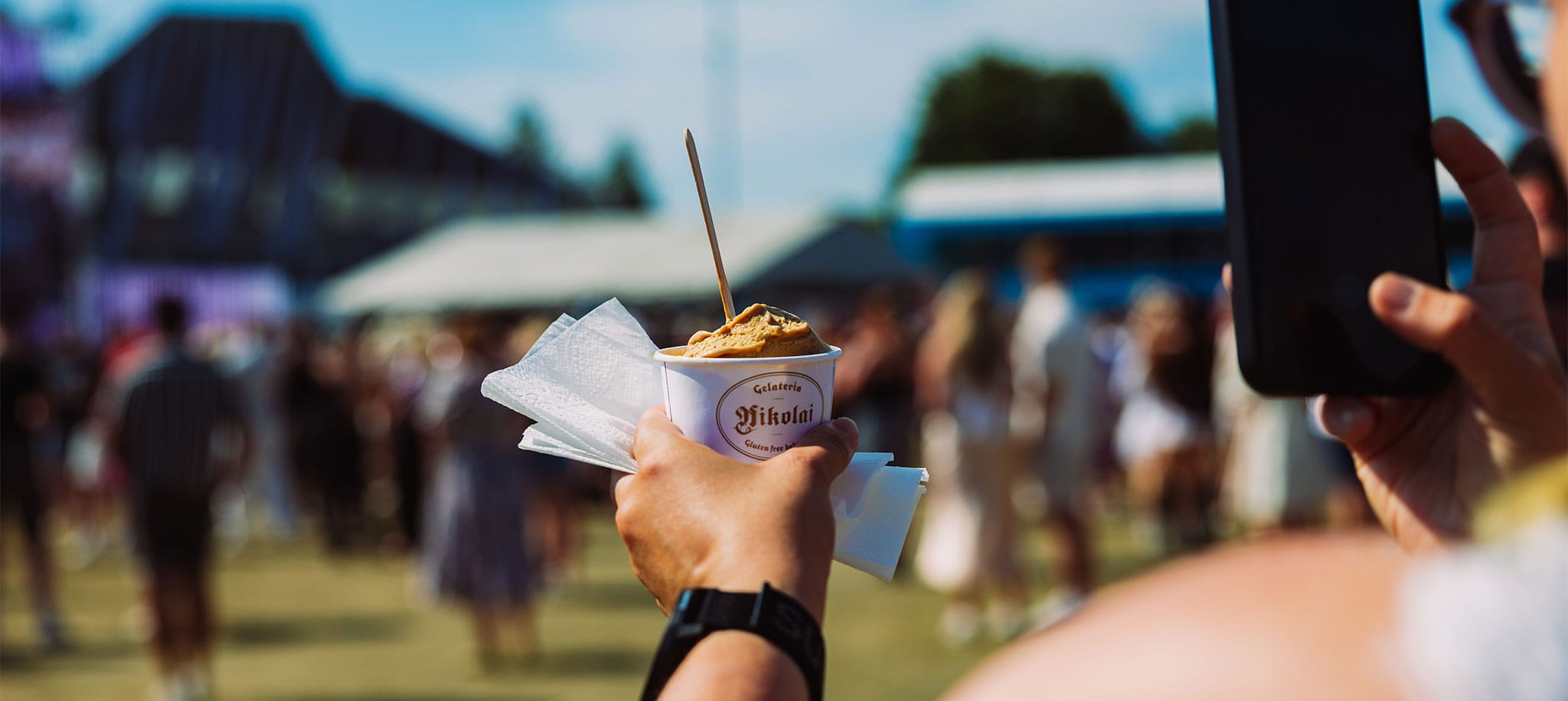 ilosaarirock_hero_myyntipaikat03_2048x916 ilosaarirock_hero_myyntipaikat03_2048x916