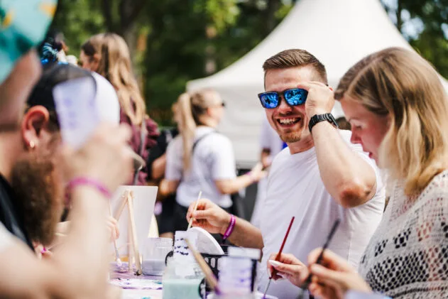 Maalailu on hauskaa! Kuva: Minna Karhunen