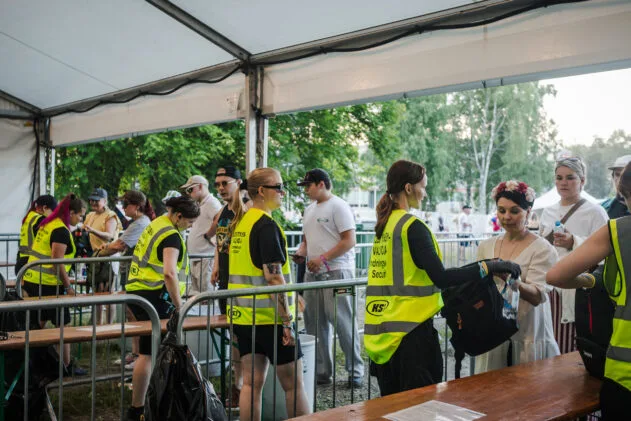 Viimeinen tarkastus ja bailaamaan! Kuva: Minna Karhunen